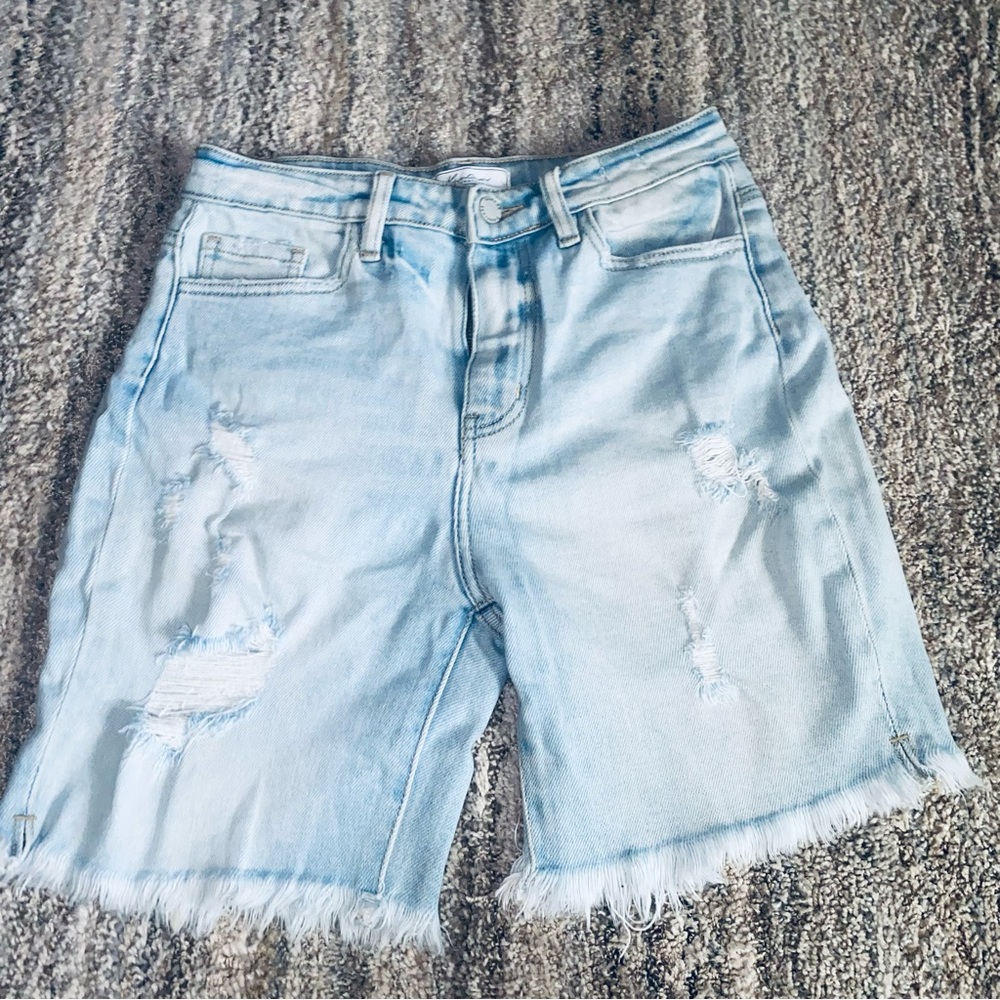 KanCan Light Blue Distressed Frayed-Hem Denim Shorts (7)